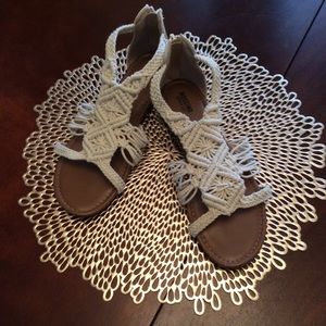 Women’s size 7 1/2 sandals